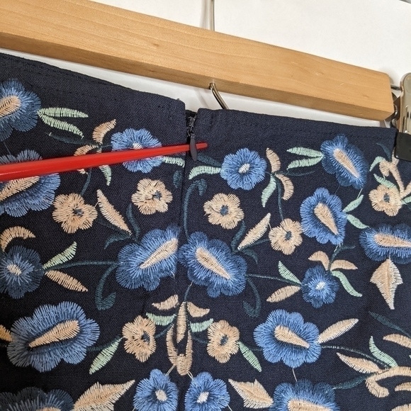 ZARA MINI SKIRT FITSXS EMBROIDERED FLORAL NAVY BLUE LACE UP SIDES BOHO CALI CHIC - Picture 8 of 9